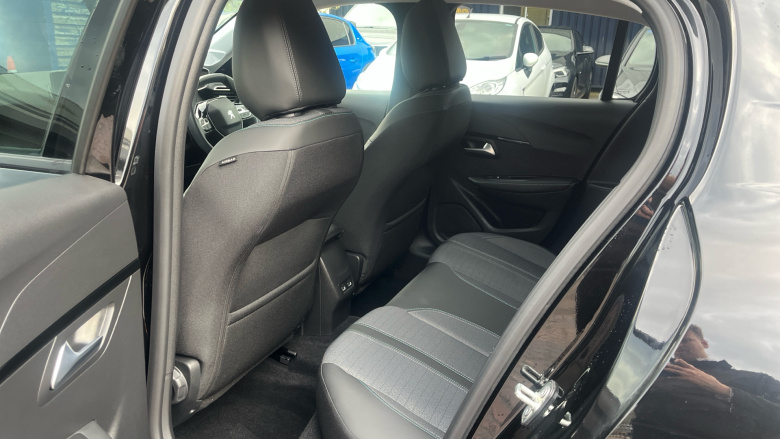 Peugeot 208 1.2 PureTech 100 Allure Premium + 5dr Petrol Hatchback